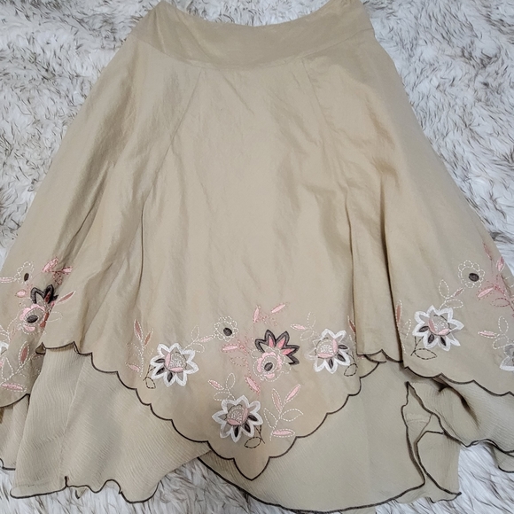 Nine West petite embroidered midi skirt - Picture 3 of 6